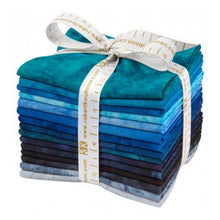 Load image into Gallery viewer, Kaufman Prisma Dye Fat Quarters, FQ-829-15, Open Waters Colorstory