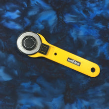 Load image into Gallery viewer, Hoffman Batik Fabric, By The Half Yard, 1895-317 Macaw