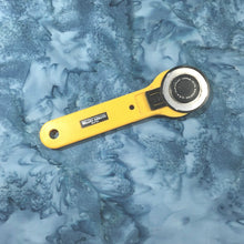 Load image into Gallery viewer, Hoffman Batik Fabric, By The Half Yard, 1895-311 Lake