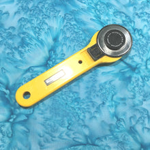 Load image into Gallery viewer, Hoffman Batik Fabric, By The Half Yard, 1895-560 Tidepool