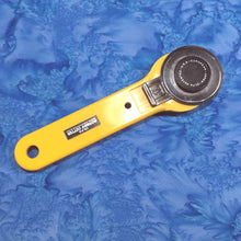 Load image into Gallery viewer, Hoffman Batik Fabric, By The Half Yard, 1895-329 Brooke