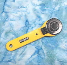 Load image into Gallery viewer, Hoffman Batik Fabric, By The Half Yard, 1895-591 June