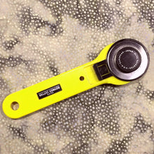 Load image into Gallery viewer, Hoffman Batik Fabric, By The Half Yard, 885-483 Fog